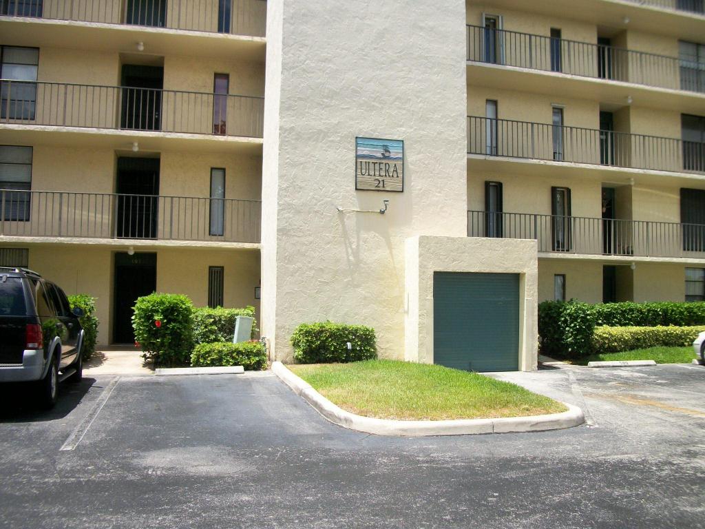 21 Royal Palm Way, Boca Raton, FL 33432