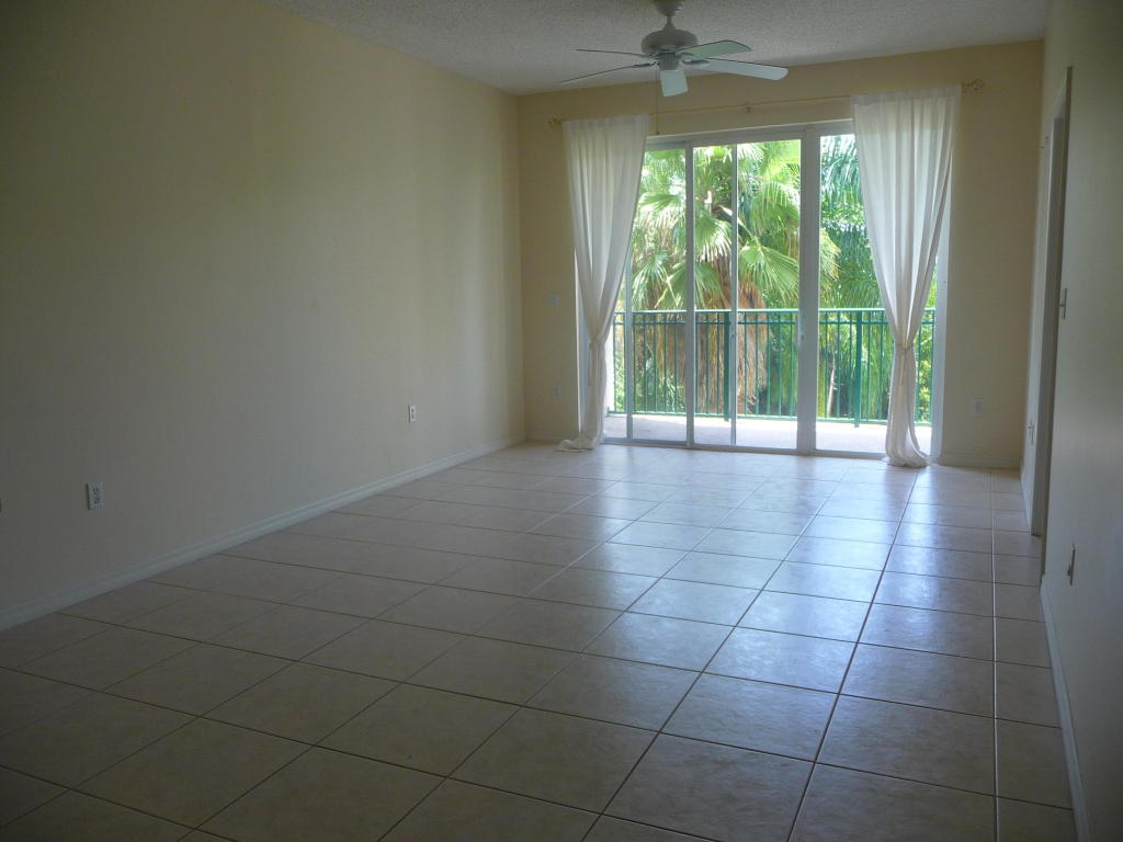 26 Royal Palm Way, Boca Raton, FL 33432