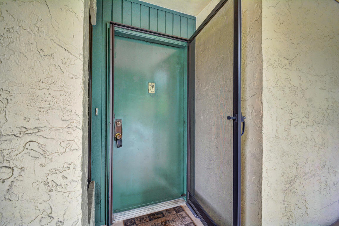 20 Royal Palm Way, Boca Raton, FL 33432