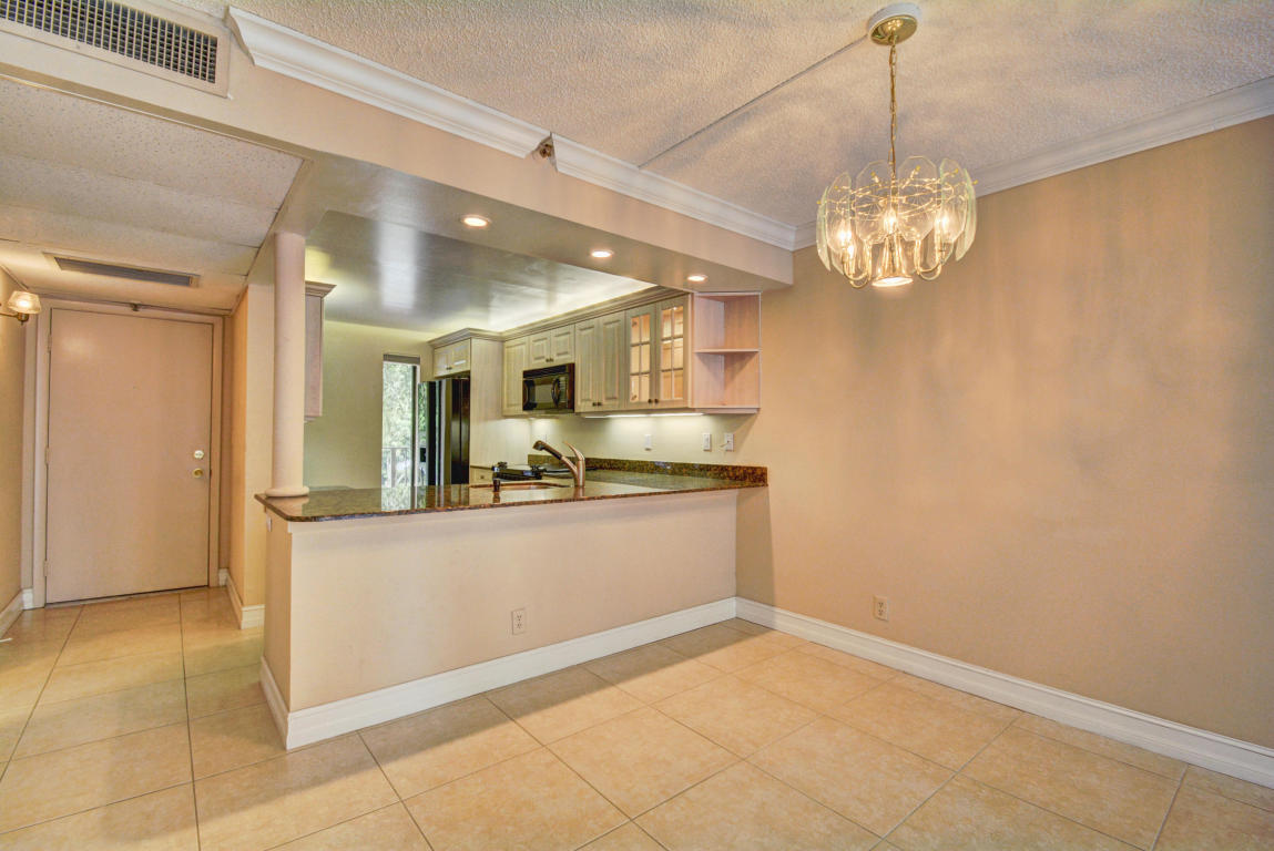 20 Royal Palm Way, Boca Raton, FL 33432