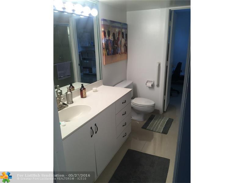 501 SW 11th Pl 304A, Boca Raton, FL 33432