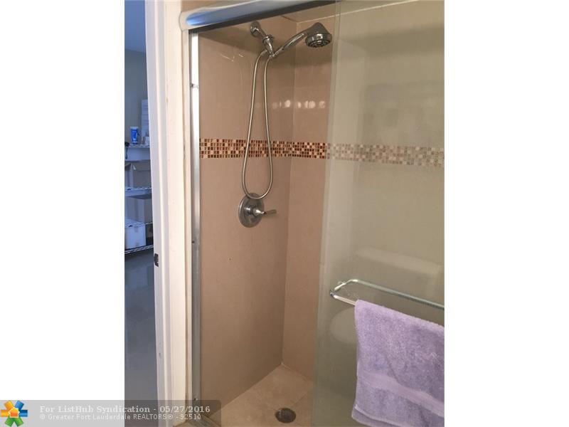 501 SW 11th Pl 304A, Boca Raton, FL 33432