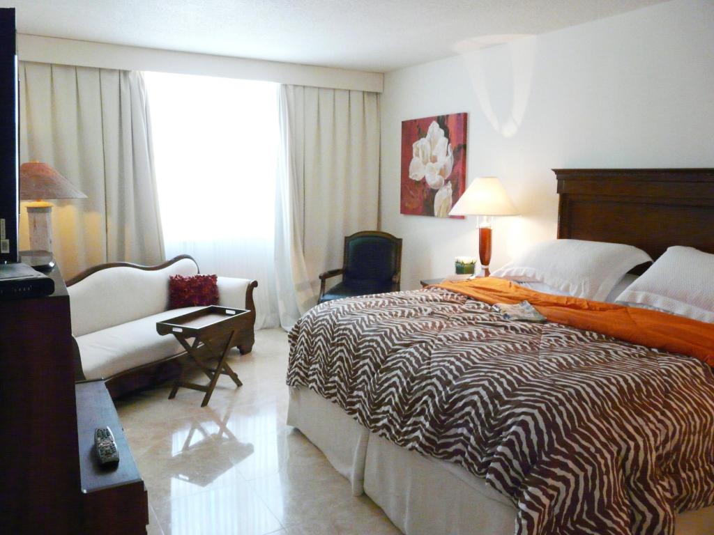 99 SE Mizner Boulevard, Boca Raton, FL 33432