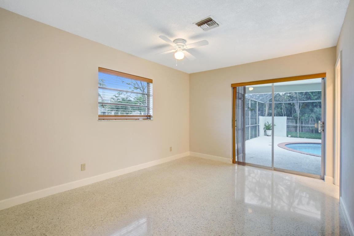 566 NE Spanish Trail, Boca Raton, FL 33432