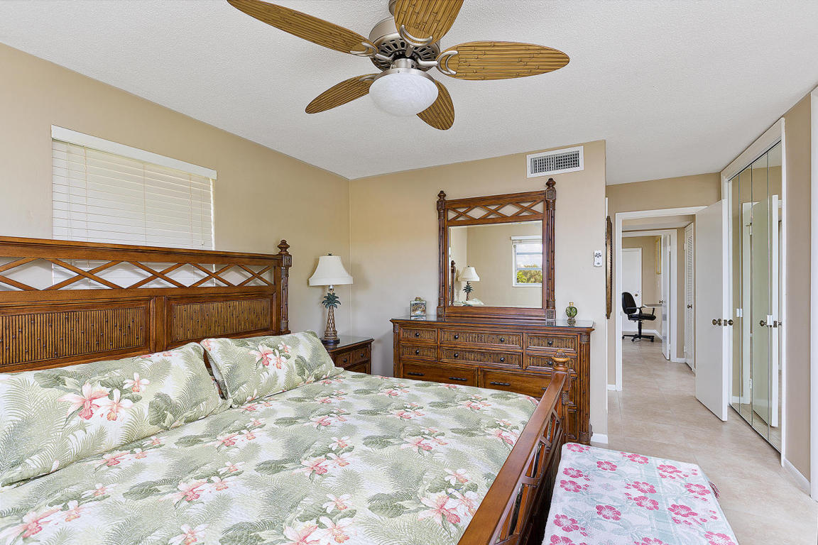 20 SE 13th Street, Boca Raton, FL 33432