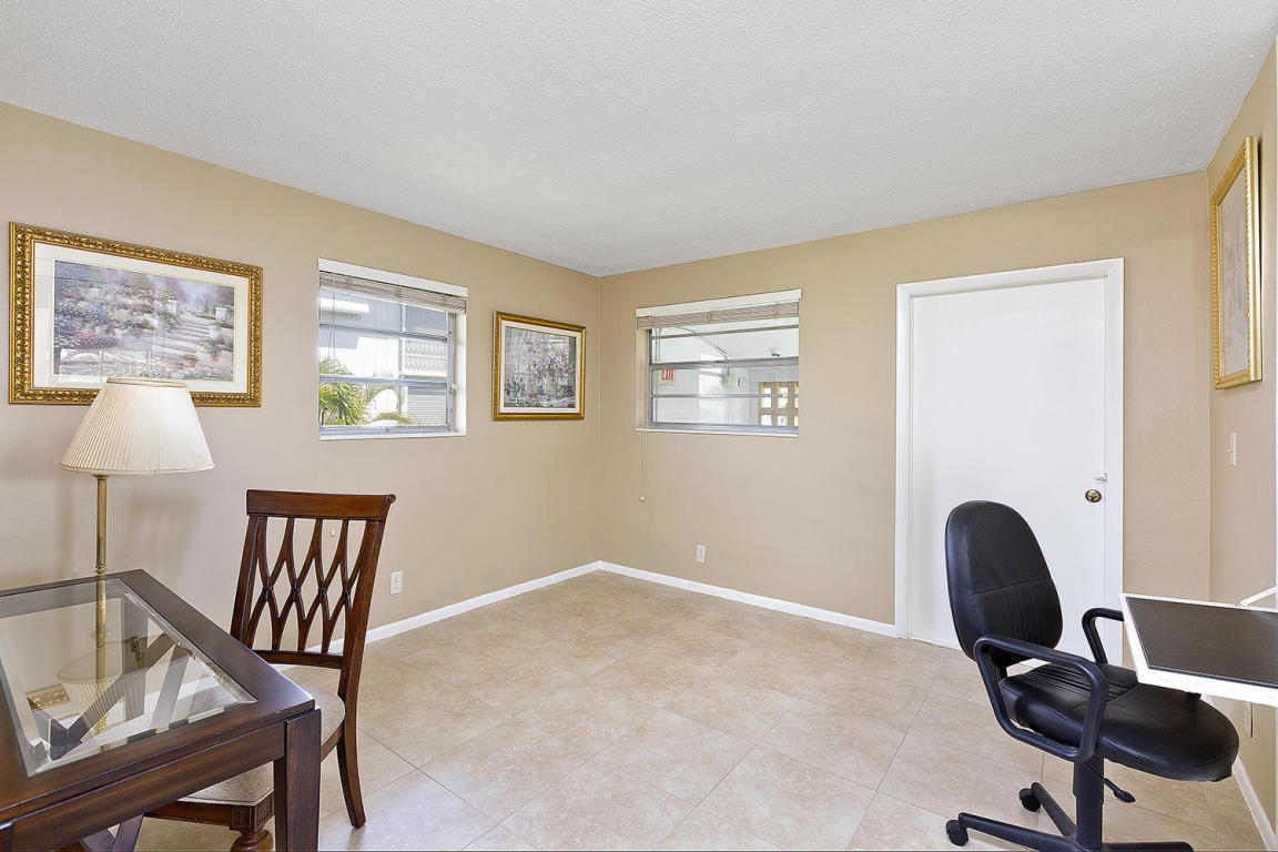 20 SE 13th Street, Boca Raton, FL 33432