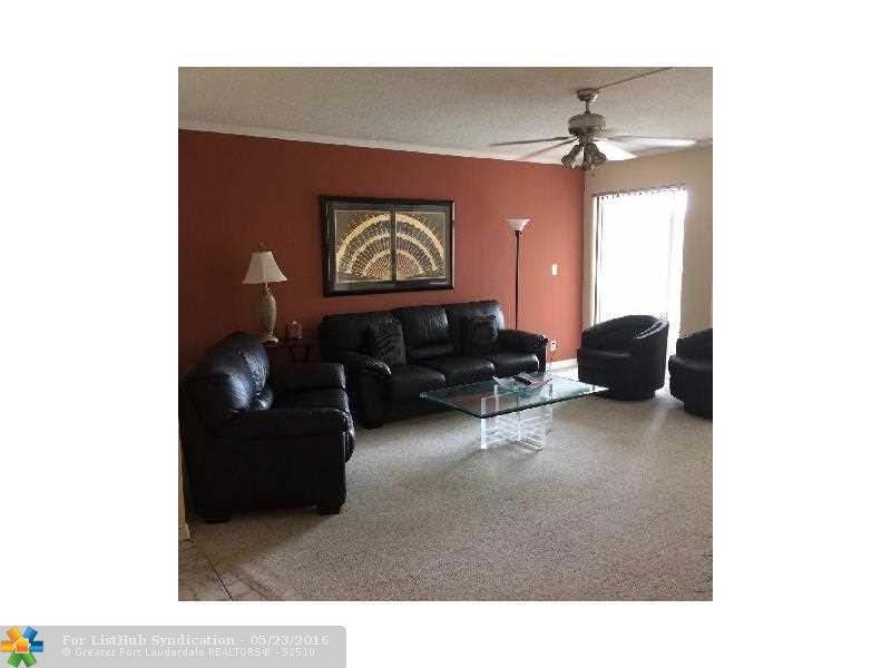 5801 Camino Del Sol 202, Boca Raton, FL 33433