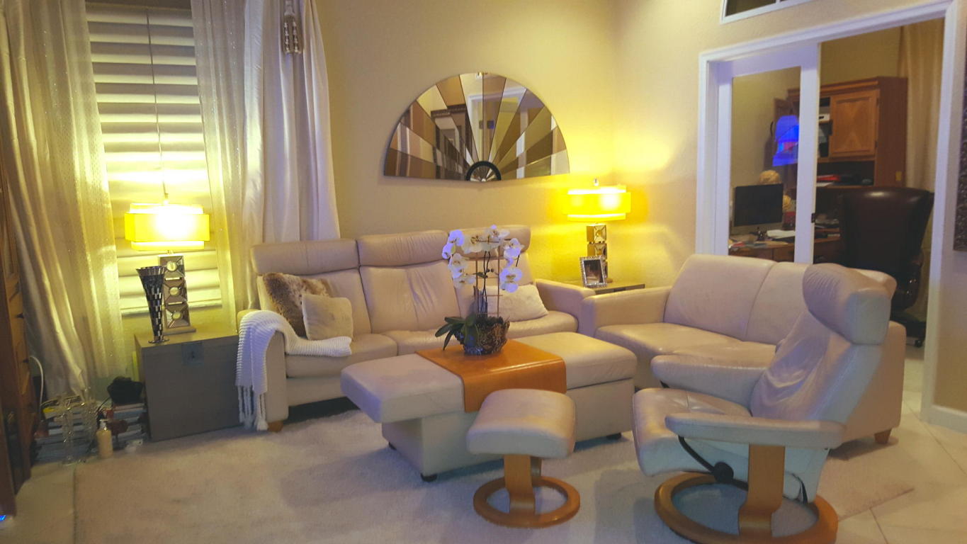 6781 Hollandaire Drive W, Boca Raton, FL 33433