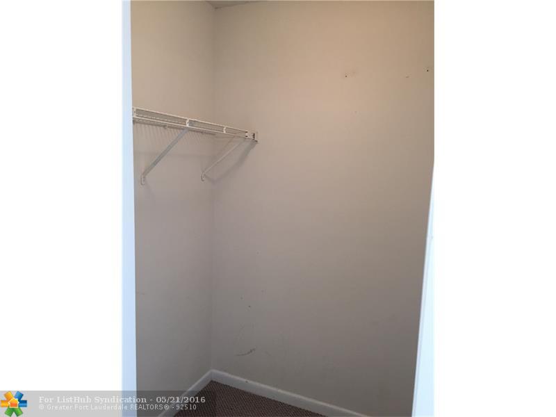 6340 La Costa Dr B, Boca Raton, FL 33433