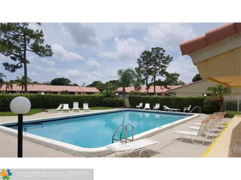 6802 Bridlewood Ct, Boca Raton, FL 33433