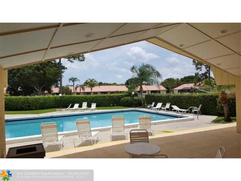 6802 Bridlewood Ct, Boca Raton, FL 33433