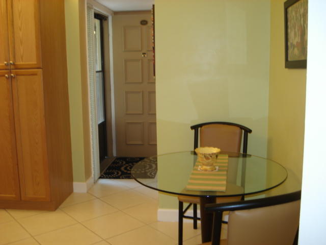 5800 Camino Del Sol, Boca Raton, FL 33433