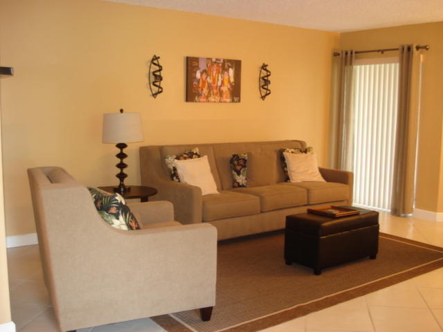 5800 Camino Del Sol, Boca Raton, FL 33433