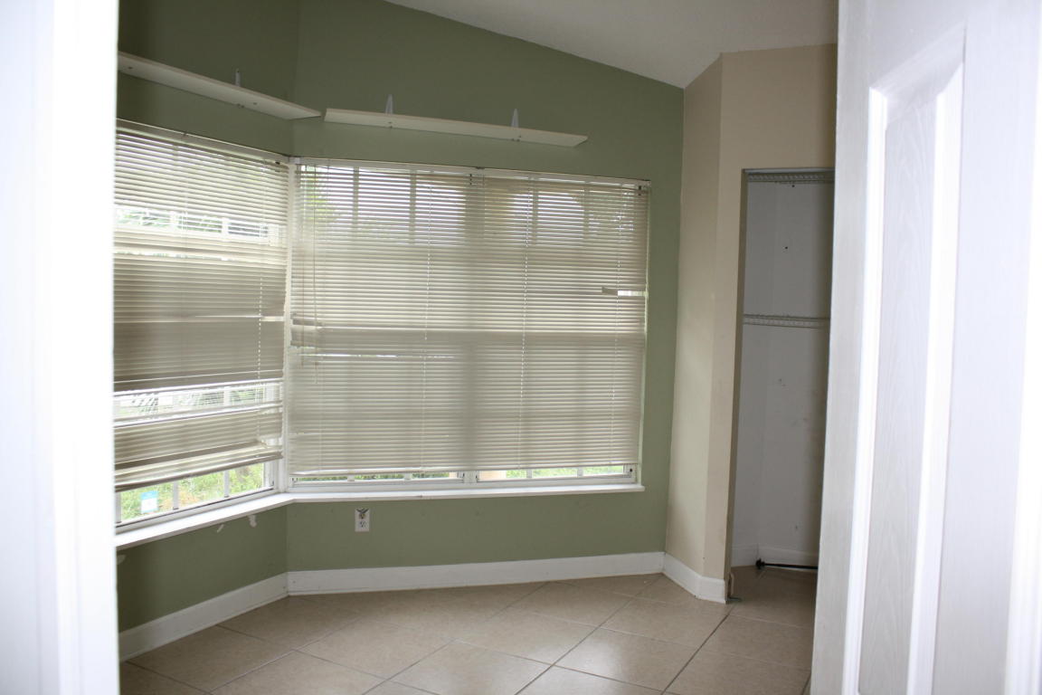 8551 DYNASTY DR, Boca Raton, FL 33433