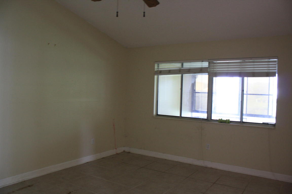 8551 DYNASTY DR, Boca Raton, FL 33433
