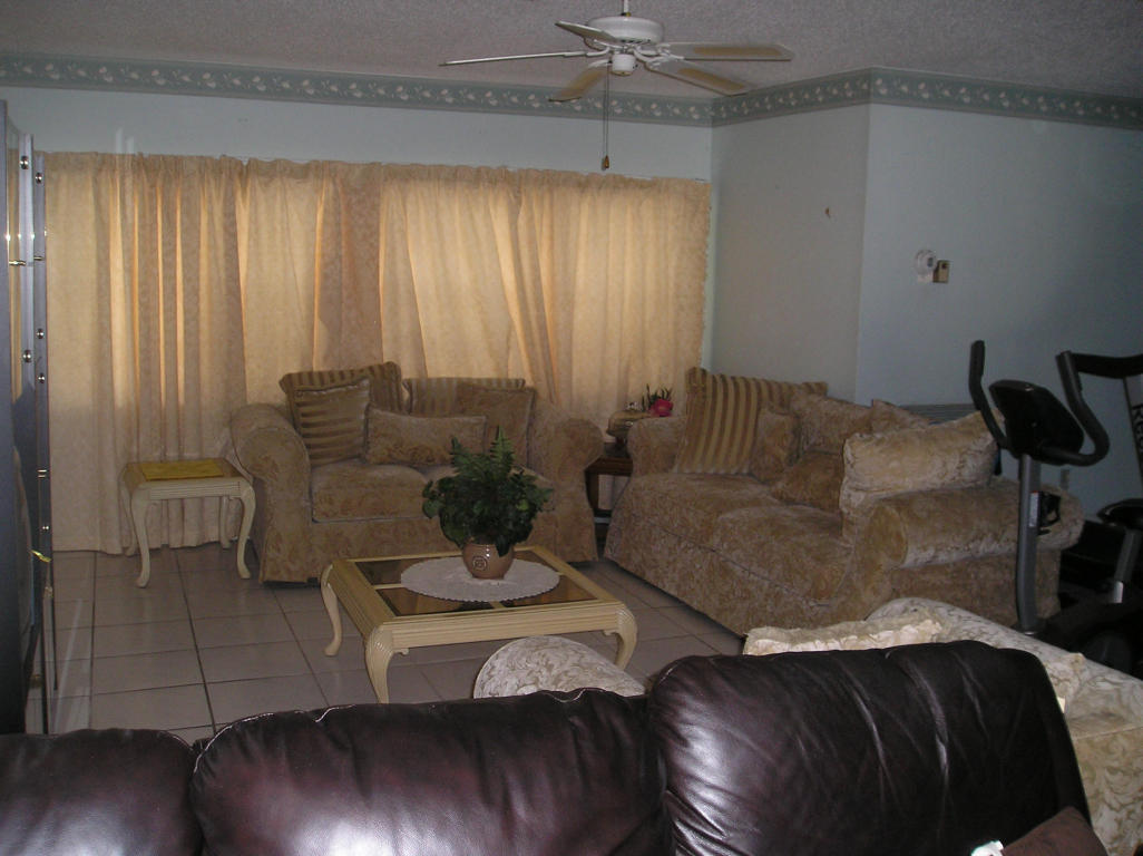 6078 Woodbury Road, Boca Raton, FL 33433