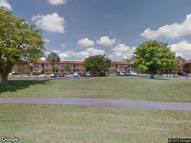 21913 Lake Forest Circle, Boca Raton, FL 33433