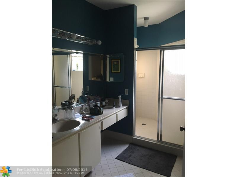 6681 Via Regina 5, Boca Raton, FL 33433