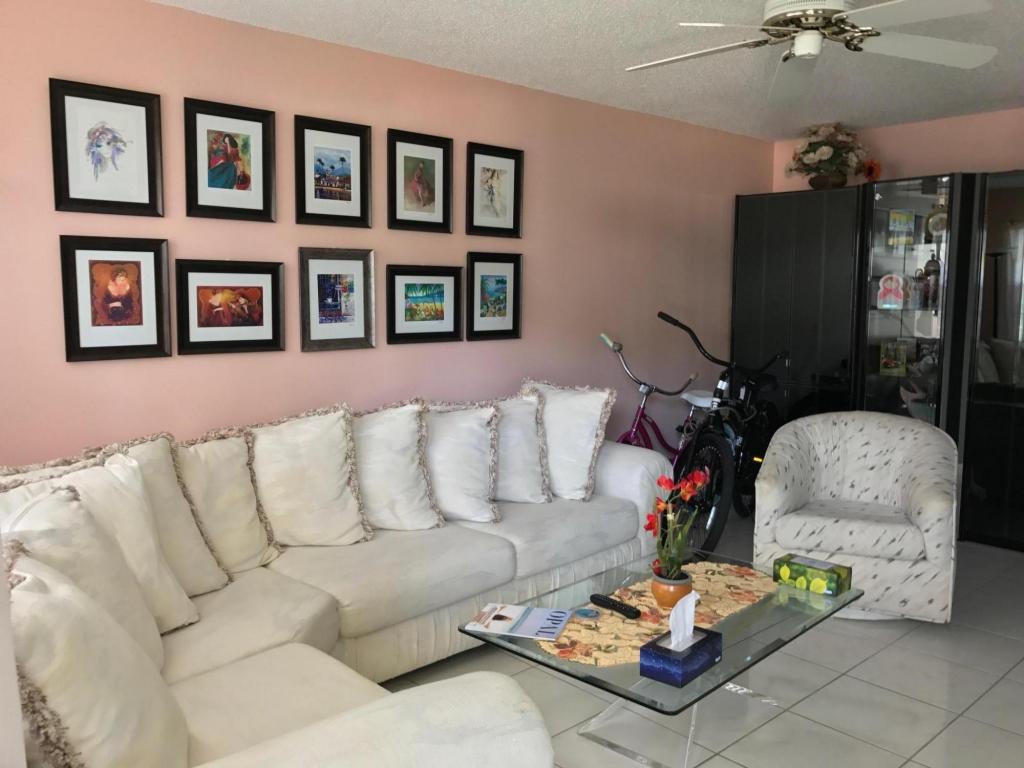 1044 Lincoln C, Boca Raton, FL 33434