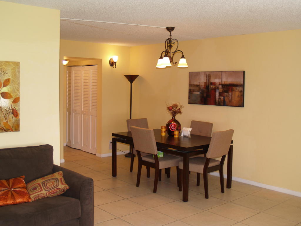 384 Brighton J, Boca Raton, FL 33434
