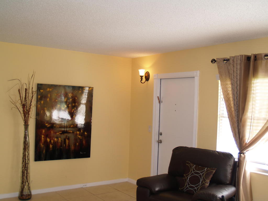 384 Brighton J, Boca Raton, FL 33434