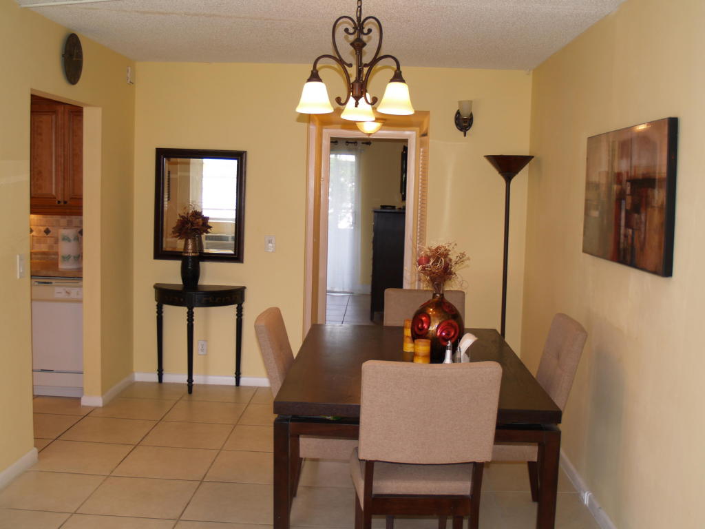 384 Brighton J, Boca Raton, FL 33434