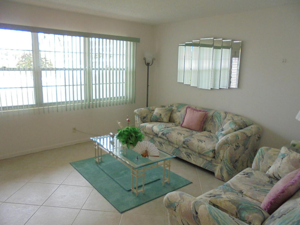 1052 Cornwall C, Boca Raton, FL 33434