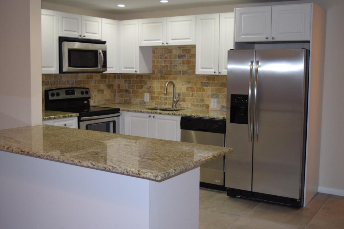 213 Dorset F, Boca Raton, FL 33434