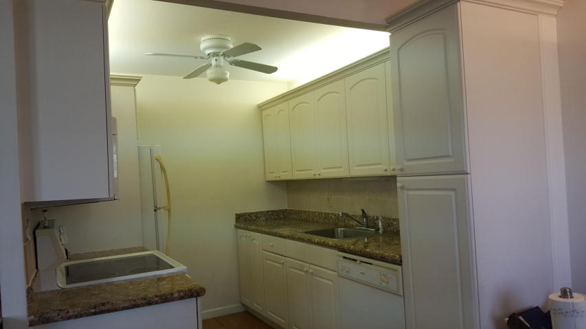 1033 Exeter B, Boca Raton, FL 33434