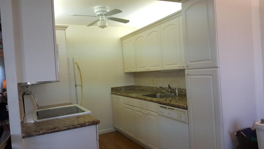 1033 Exeter B, Boca Raton, FL 33434