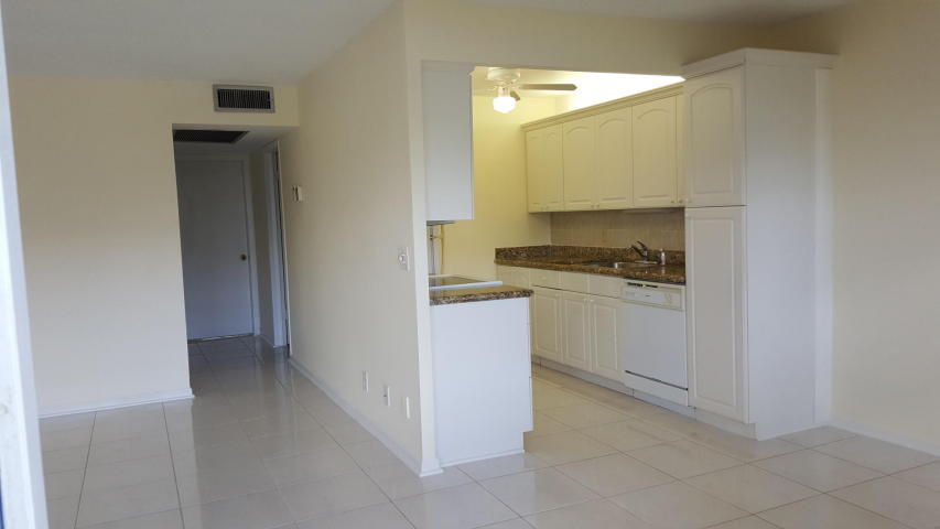 1033 Exeter B, Boca Raton, FL 33434