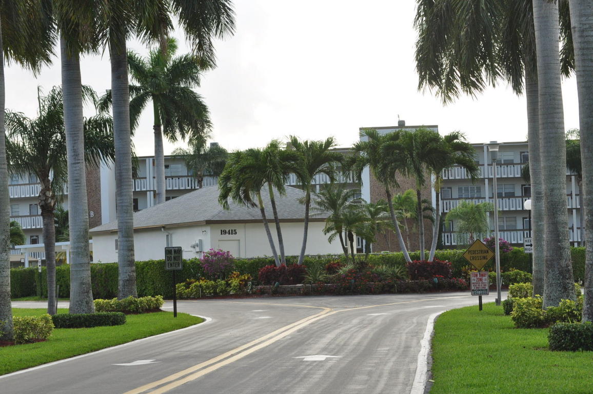 1031 Hythe B, Boca Raton, FL 33434