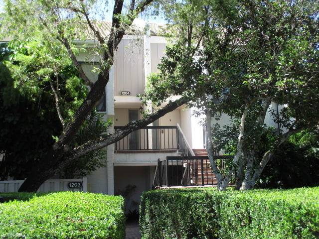 1205 Bridgewood Place, Boca Raton, FL 33434