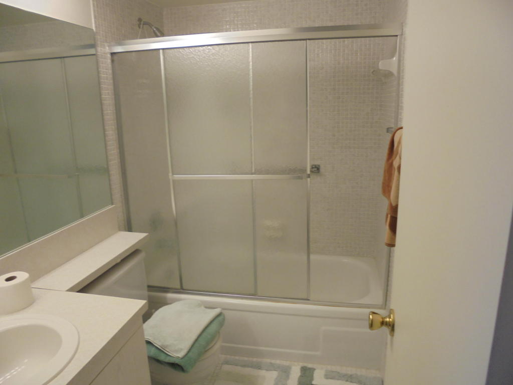 3046 Cornwall C, Boca Raton, FL 33434