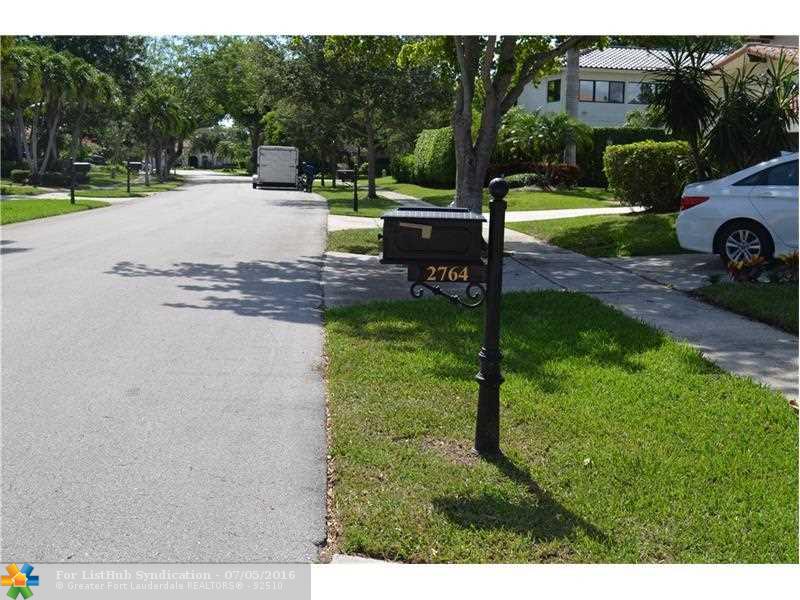 2764 NW 28th St, Boca Raton, FL 33434