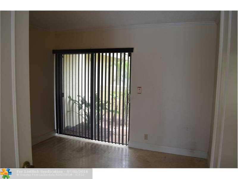2764 NW 28th St, Boca Raton, FL 33434