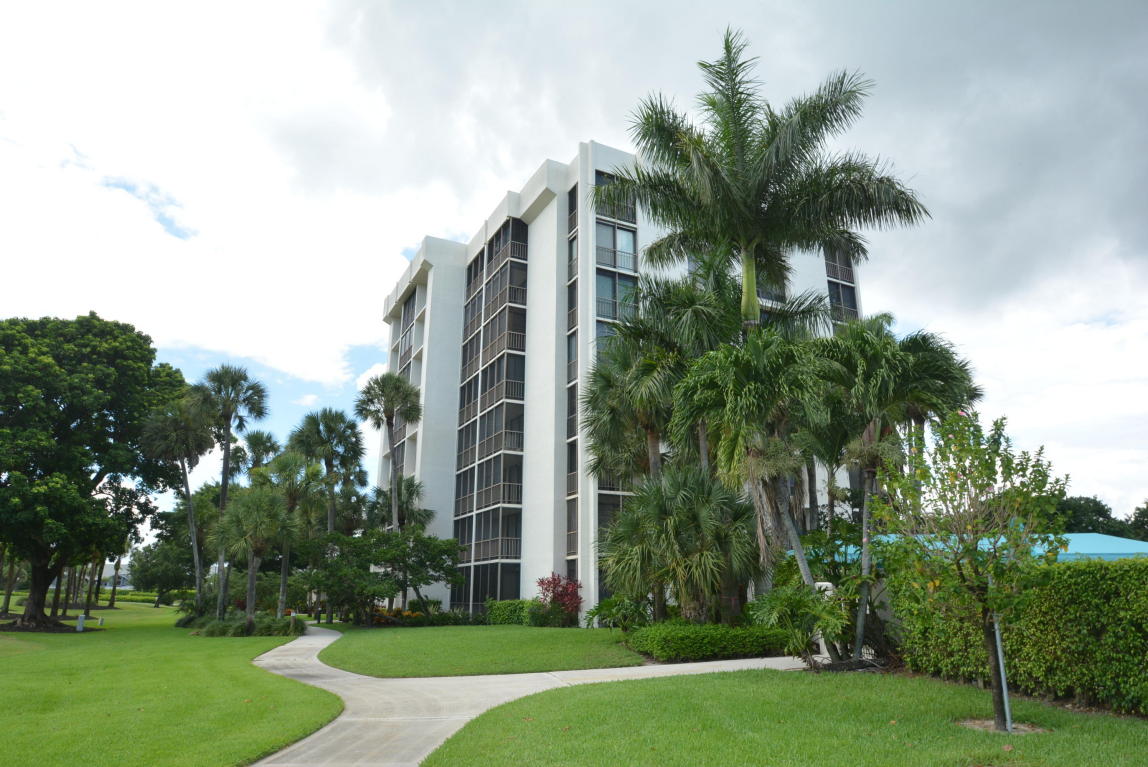 6895 Willow Wood Drive, Boca Raton, FL 33434