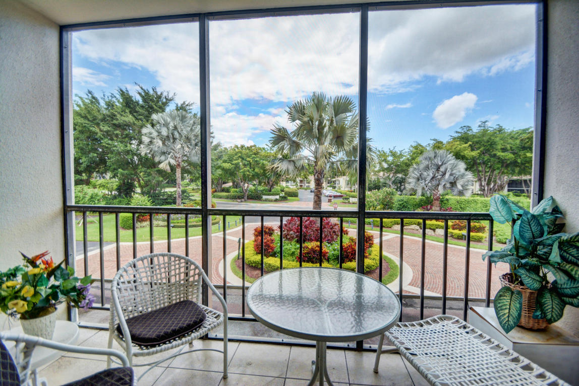 6895 Willow Wood Drive, Boca Raton, FL 33434