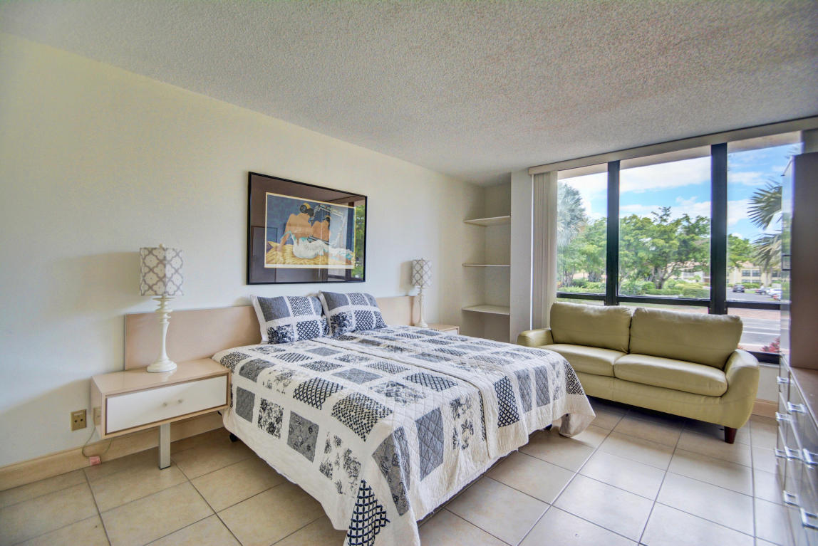 6895 Willow Wood Drive, Boca Raton, FL 33434