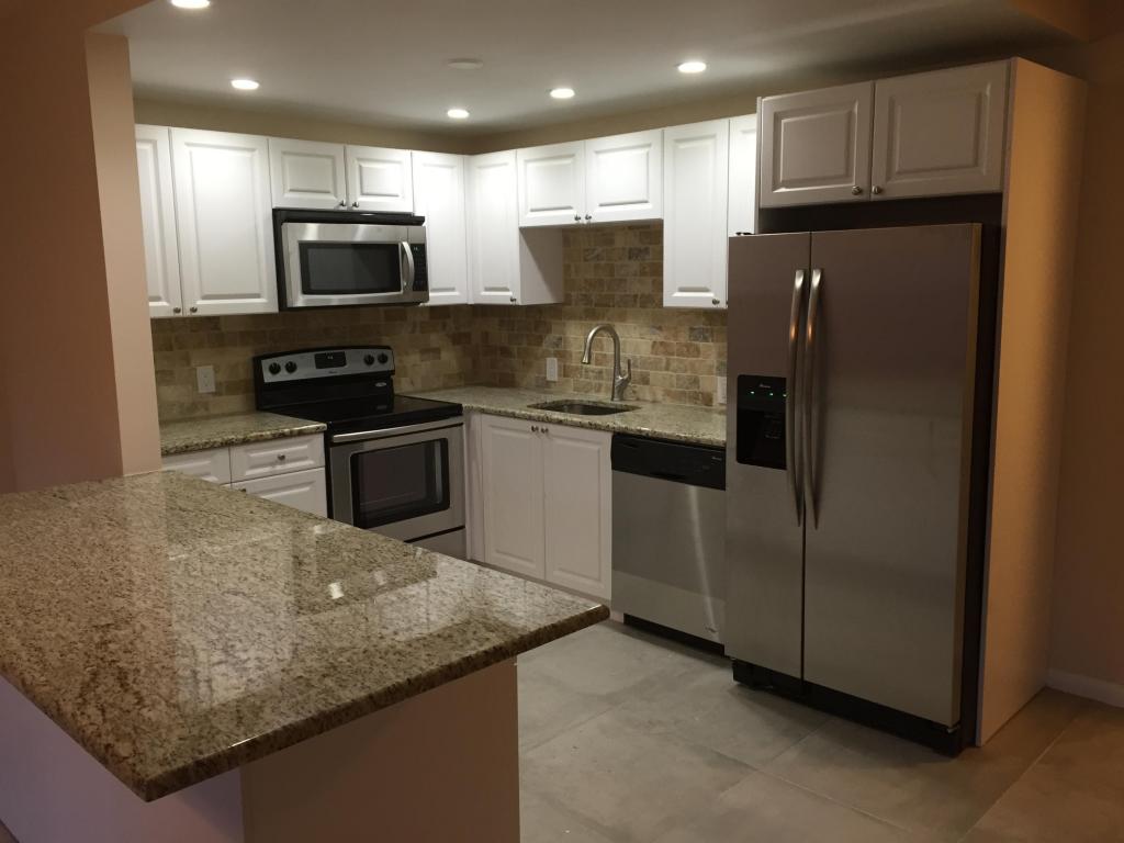 213 Dorset F, Boca Raton, FL 33434