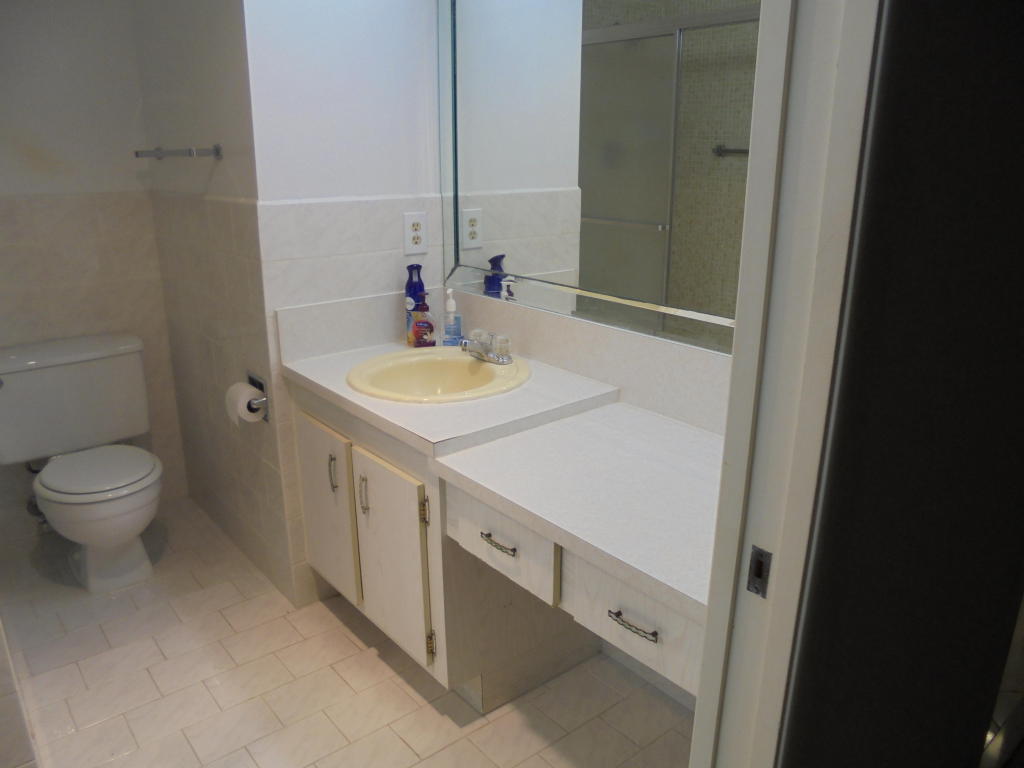 4031 Lincoln B, Boca Raton, FL 33434
