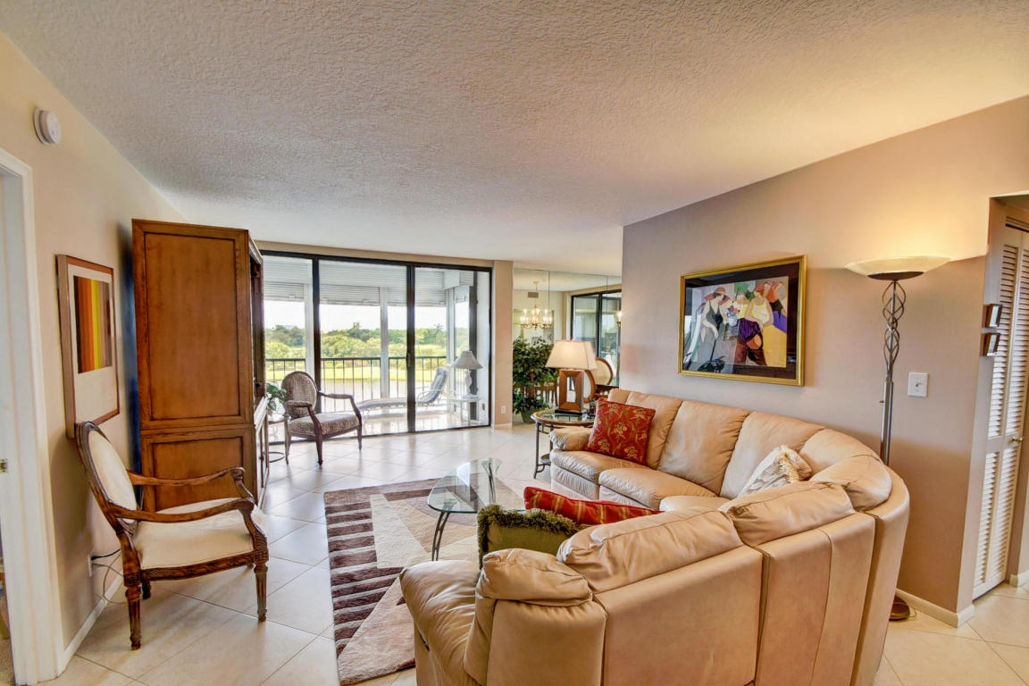 7786 Lakeside Boulevard, Boca Raton, FL 33434