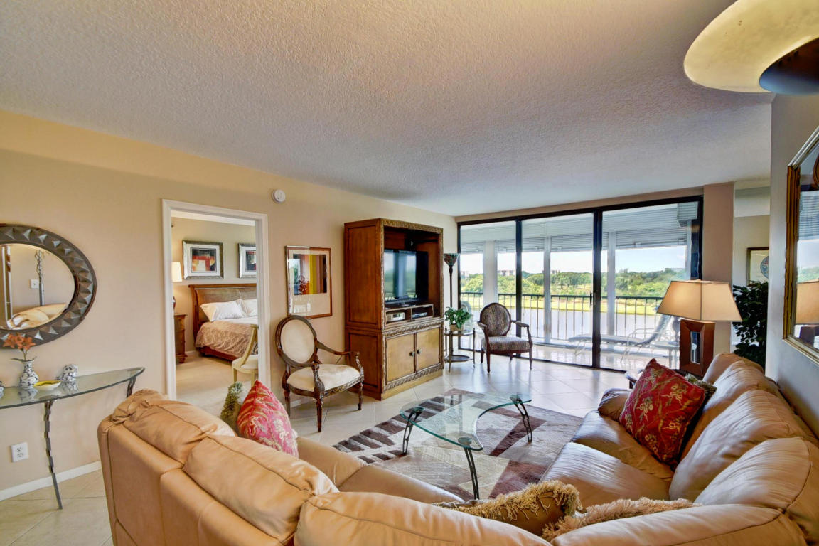7786 Lakeside Boulevard, Boca Raton, FL 33434