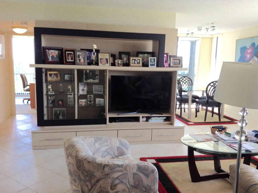 1561 Bridgewood Drive, Boca Raton, FL 33434