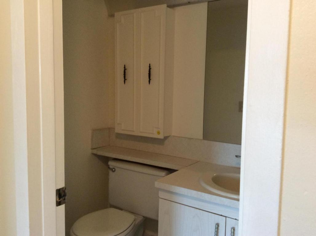 2064 Ainslie D, Boca Raton, FL 33434