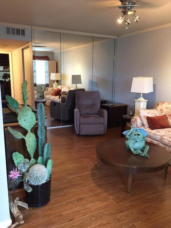 1023 Lincoln, Boca Raton, FL 33434