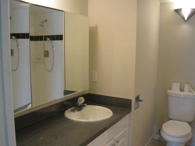 1044 Hythe C, Boca Raton, FL 33434