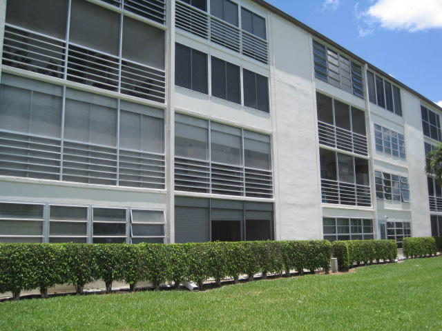 1044 Hythe C, Boca Raton, FL 33434