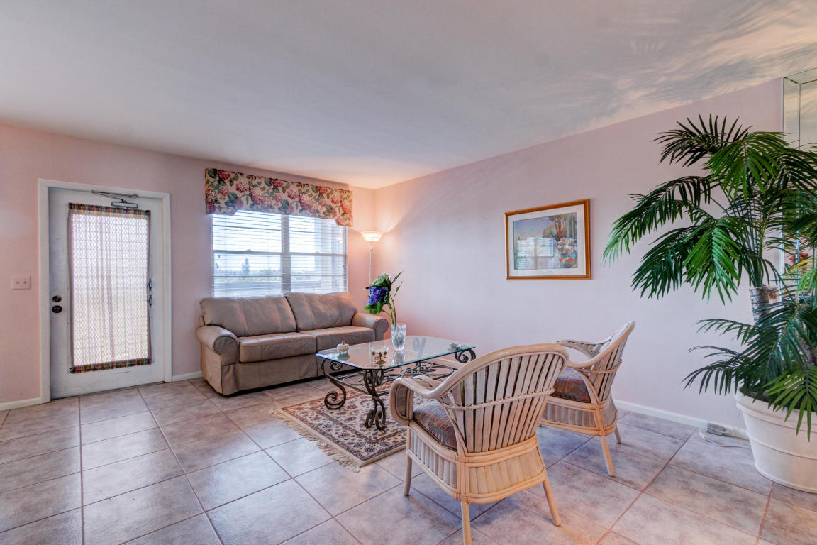 4017 Yarmouth A, Boca Raton, FL 33434