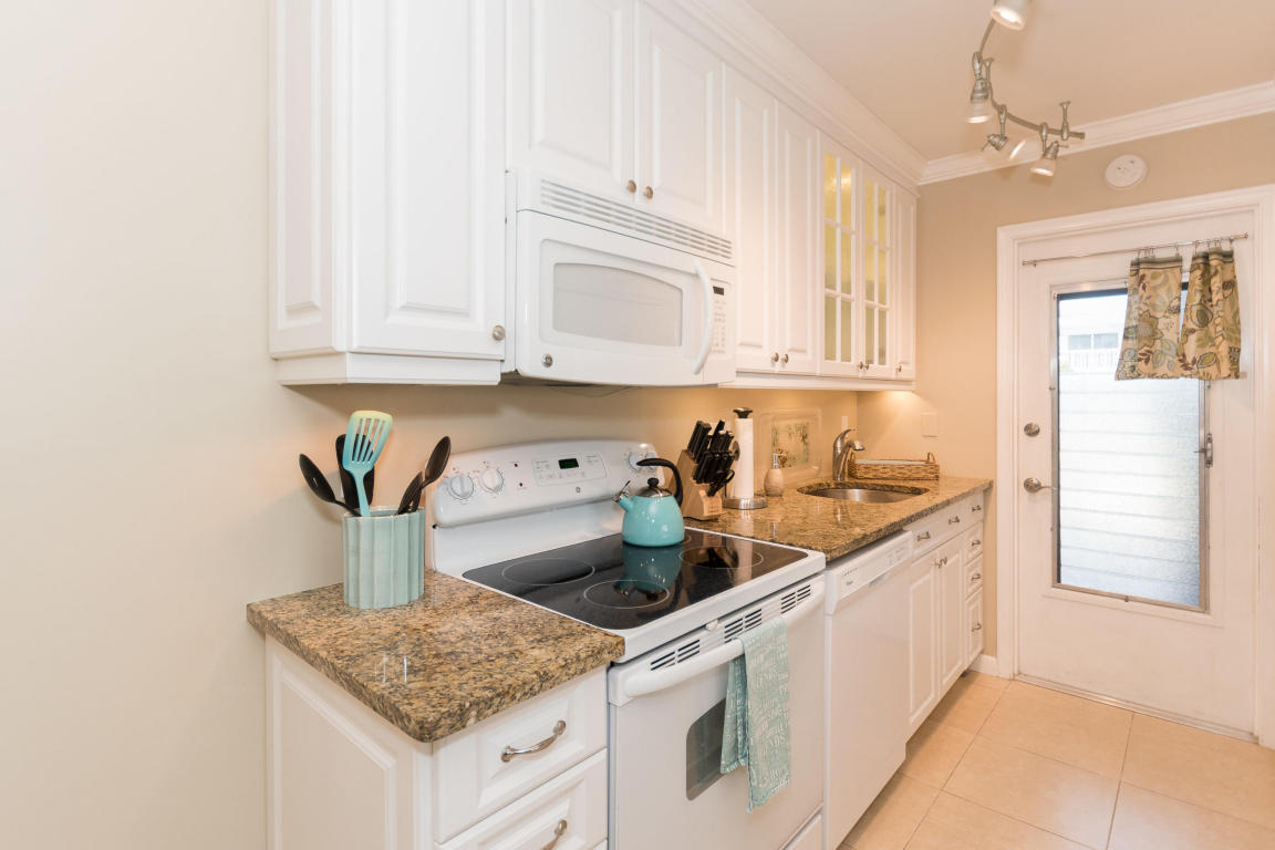 200 Main Boulevard, Boynton Beach, FL 33435